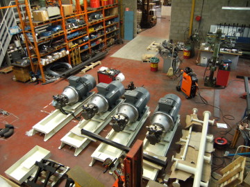 Motor pump units for aluminium extruding machine